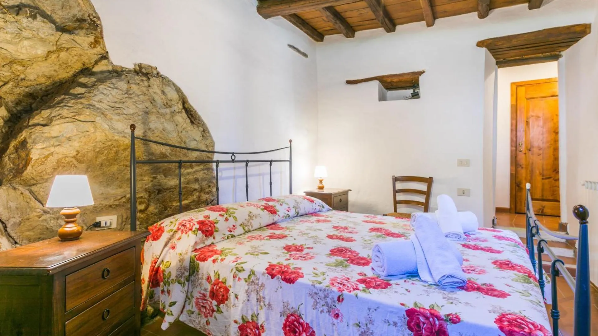 Apartment Laura By Interhome Lucolena in Chianti